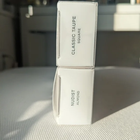 NEW 2 sets of Static Press On Nails in Nudist Almond and Classic Taupe Square - Picture 3 of 5